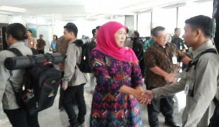 Mensos Berangkatkan Pendamping Komunitas Adat Terpencil Riau Bersama Daerah Lain