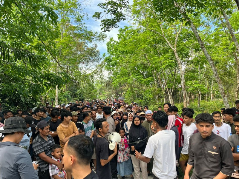 Ketegangan di Sungai Jalau: Abaikan Arahan Kapolres, PT Kuari Kampar Utara Diduga Kerahkan Preman Bongkar Portal Warga