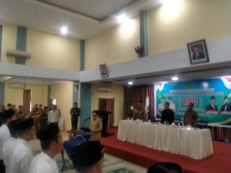 Bupati Meranti H.Asmar Lantik 144 BPD Dari 28 Desa Harapkan Majukan Desa