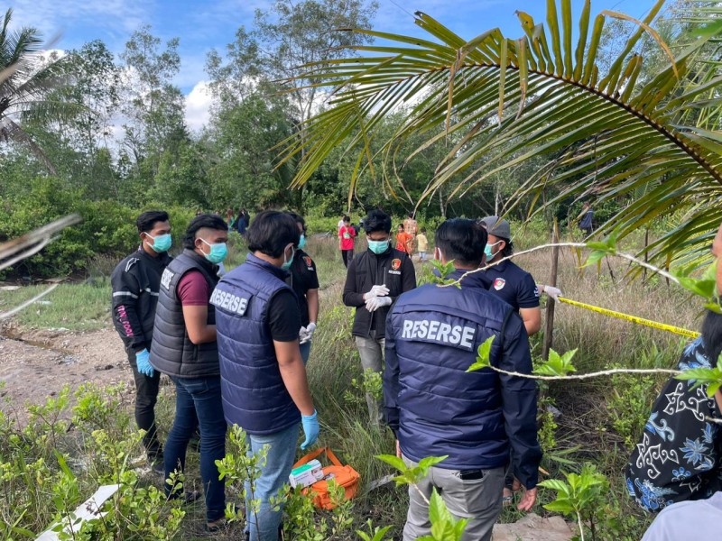 Polsek Tebing Tinggi Evakuasi Jasad Pria Hilang 4 Hari Di Banglas Barat.