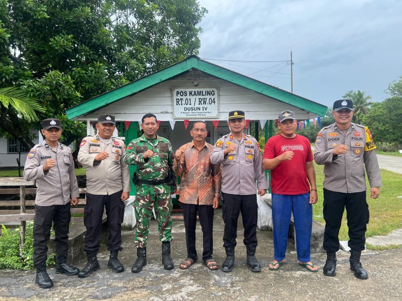 Kunjungi Satkamling di Desa Bagan Melibur, Kapolsek Merbau Berikan Arahan dan Dukungan