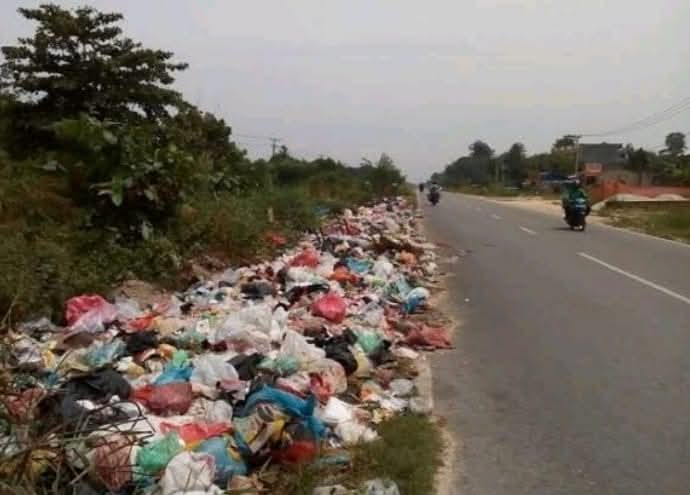 Masyarakat Bangkinang Seberang Keluhkan Pelayanan Petugas Pengangkut Sampah