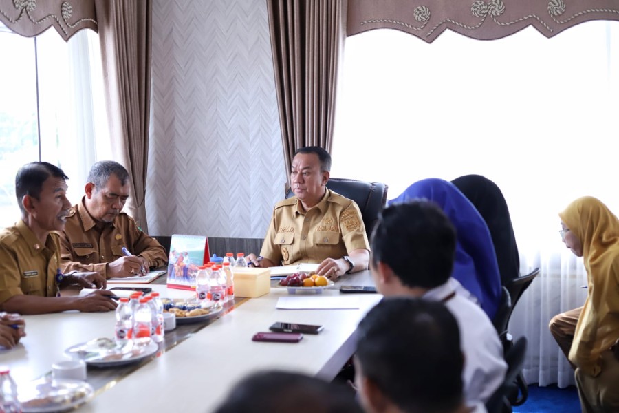 Wabup Muzamil Instruksikan Seluruh Aparat Desa Dukung Percepatan Sensus Ekonomi 2026
