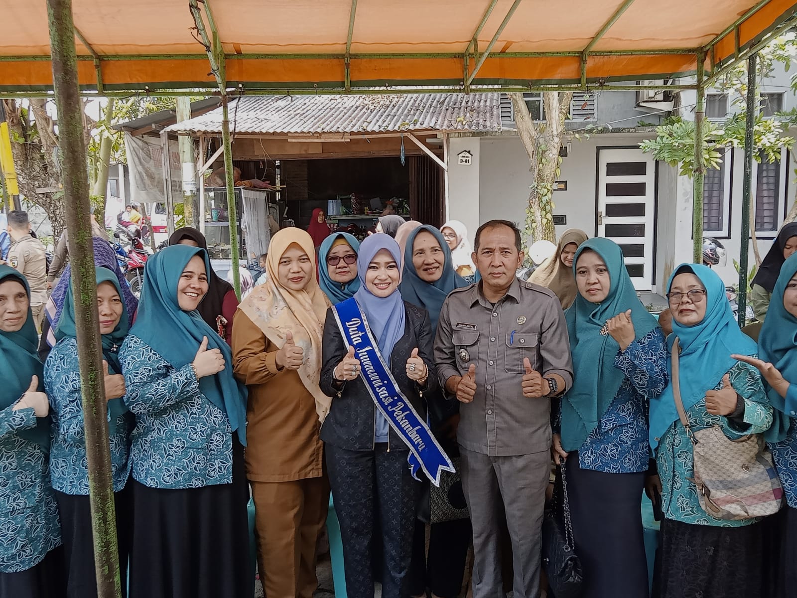 Duta Imunisasi Pekanbaru Raja Rila Mustafa Muflihun melakukan kunjungan kerja di Kelurahan Binawidya